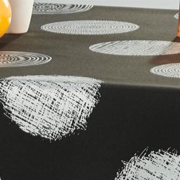 Zwart anti-vlek tafelkleed met een strakke print van zilverkleurige cirkels