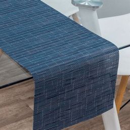 Water-repellent table runner made of woven vinyl. blue bamboo look, non-slip and washable | French Tablecloths