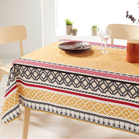 Rectangle tablecloth 100% polyester, moisture repellent. Yellow with flowers