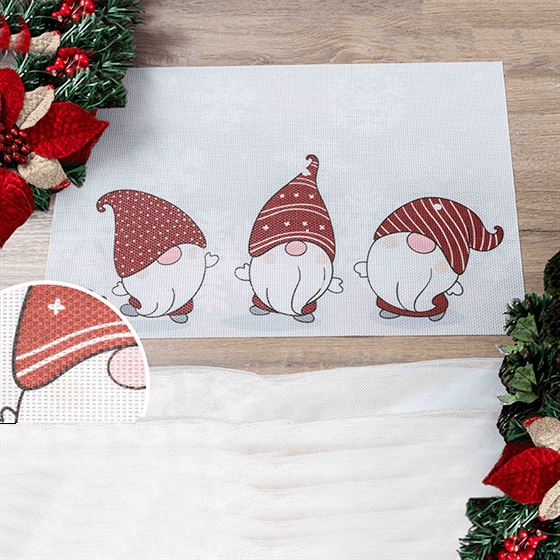 Placemat anti-stain vinyl white with Christmas gnomes