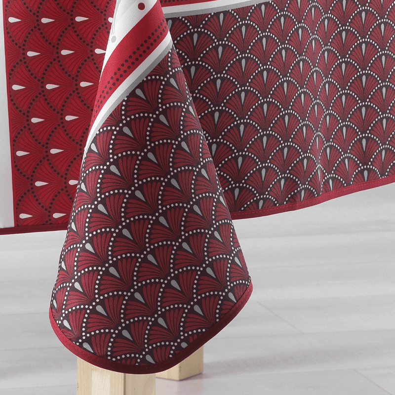 Red Polyester Tablecloth with Modern Print | Franse Tafelkleden